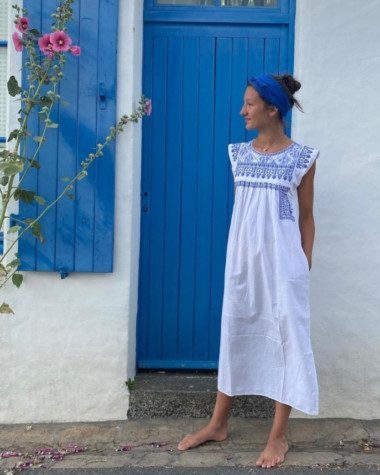 Robe longue Ysee – Blanche, Broderie Bleue