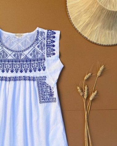 Robe longue Ysee – Blanche, Broderie Bleue