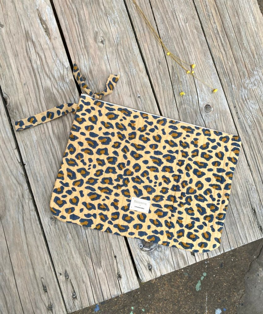 Pochette grand format/ ordinateur 13′ – Léopard camel
