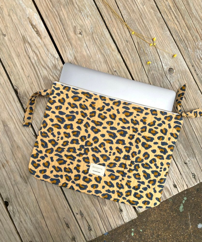 Pochette grand format/ ordinateur 13′ – Léopard camel