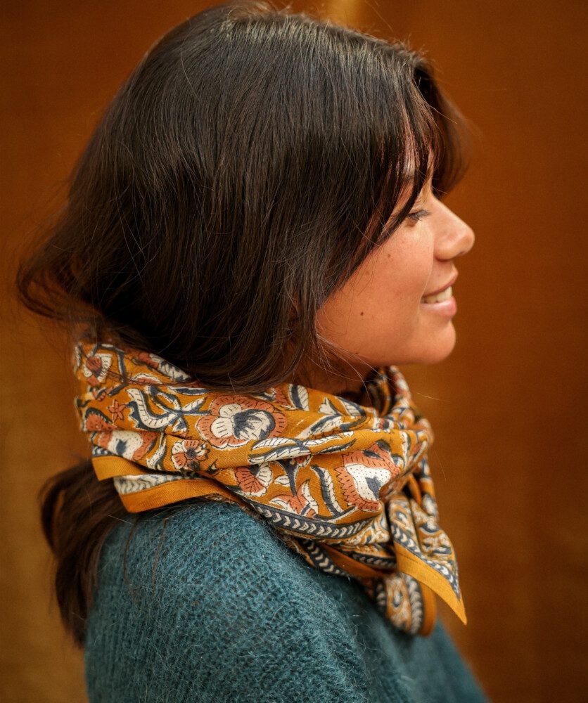 Foulard grand format – Jaya safran