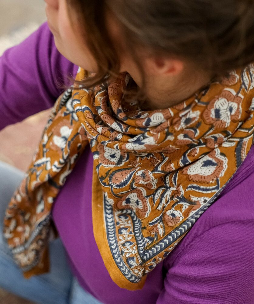 Foulard grand format – Jaya safran