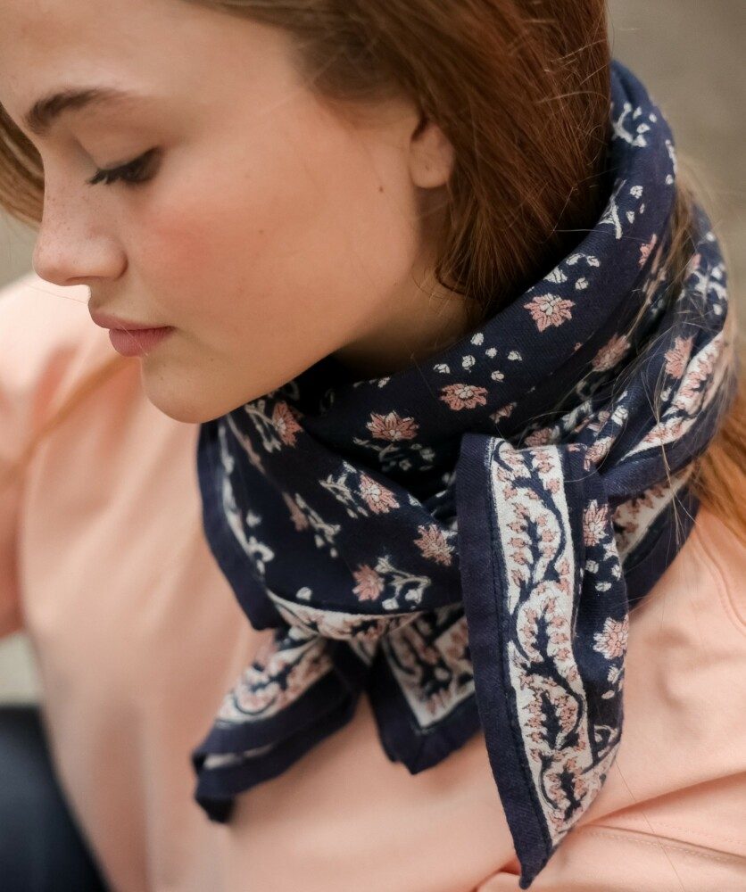 Foulard grand format – Punam Myrtille