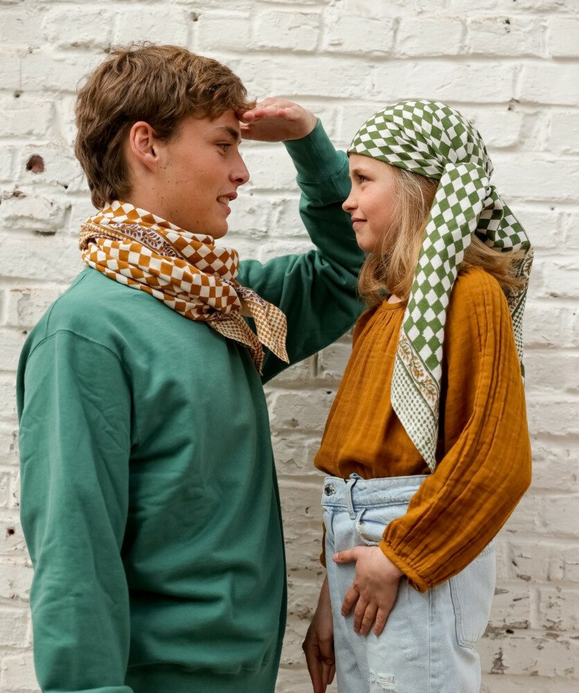 Foulard grand format – Damier caramel