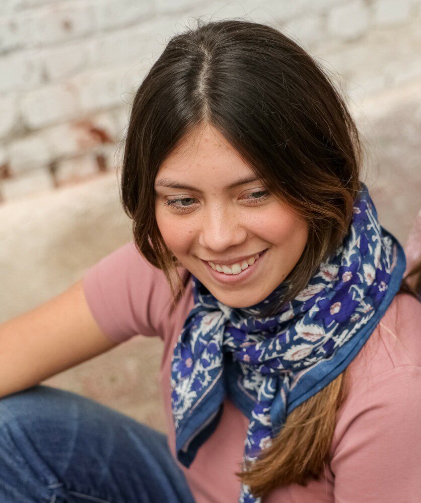 Foulard grand format – Uma Bleu Cobalt