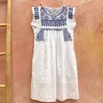 Robe Ysée courte – Blanche x Broderie Bleue