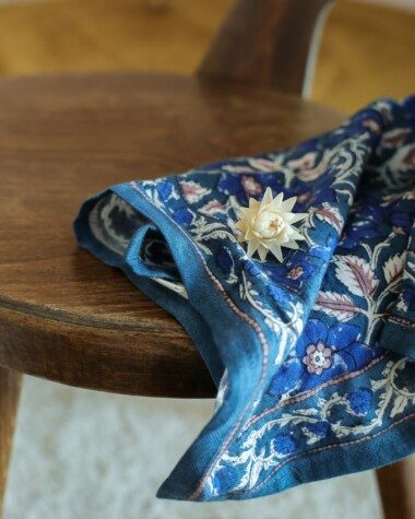 Foulard petit format – Uma bleu cobalt