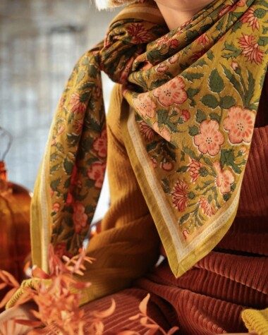 Foulard grand format – Golden Moldave