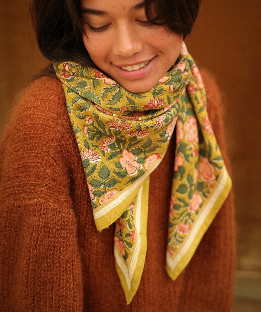 Foulard grand format – Golden Moldave