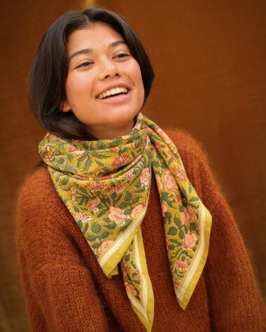 Foulard grand format – Golden Moldave