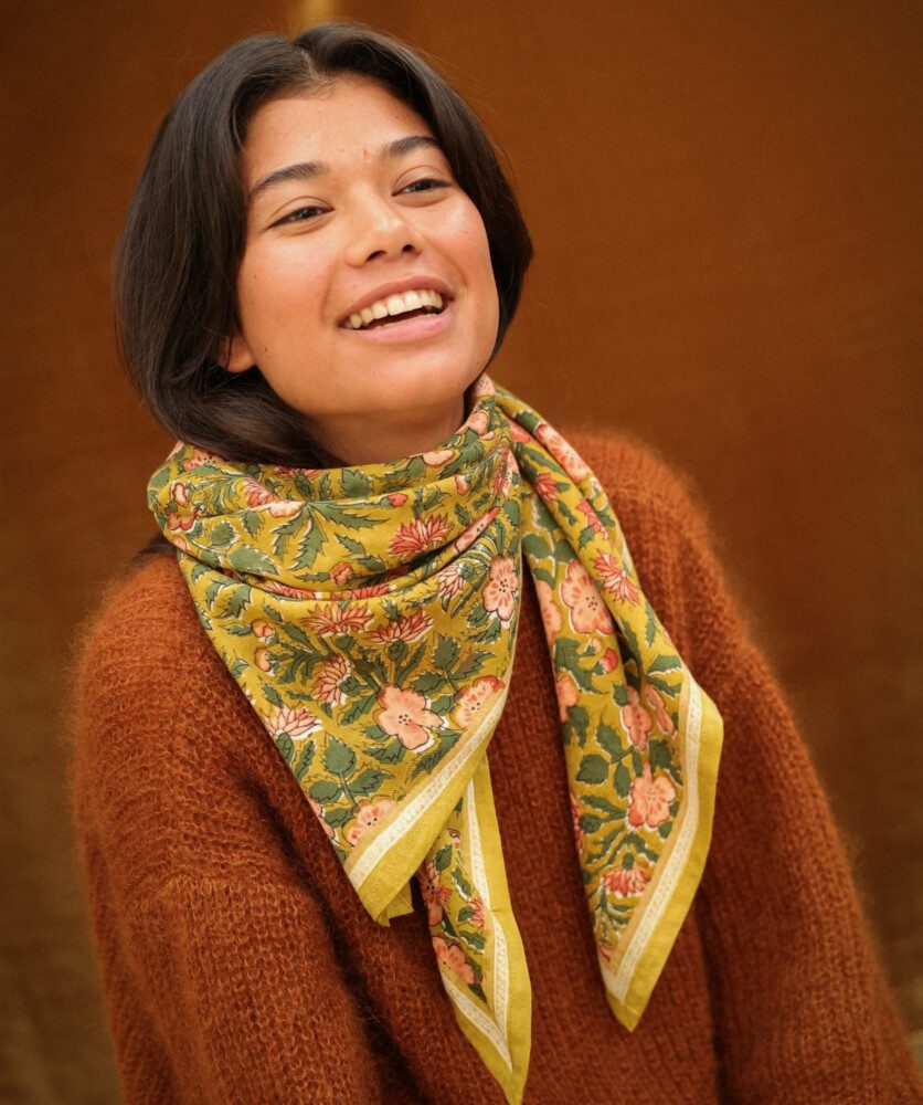 Foulard grand format – Golden Moldave
