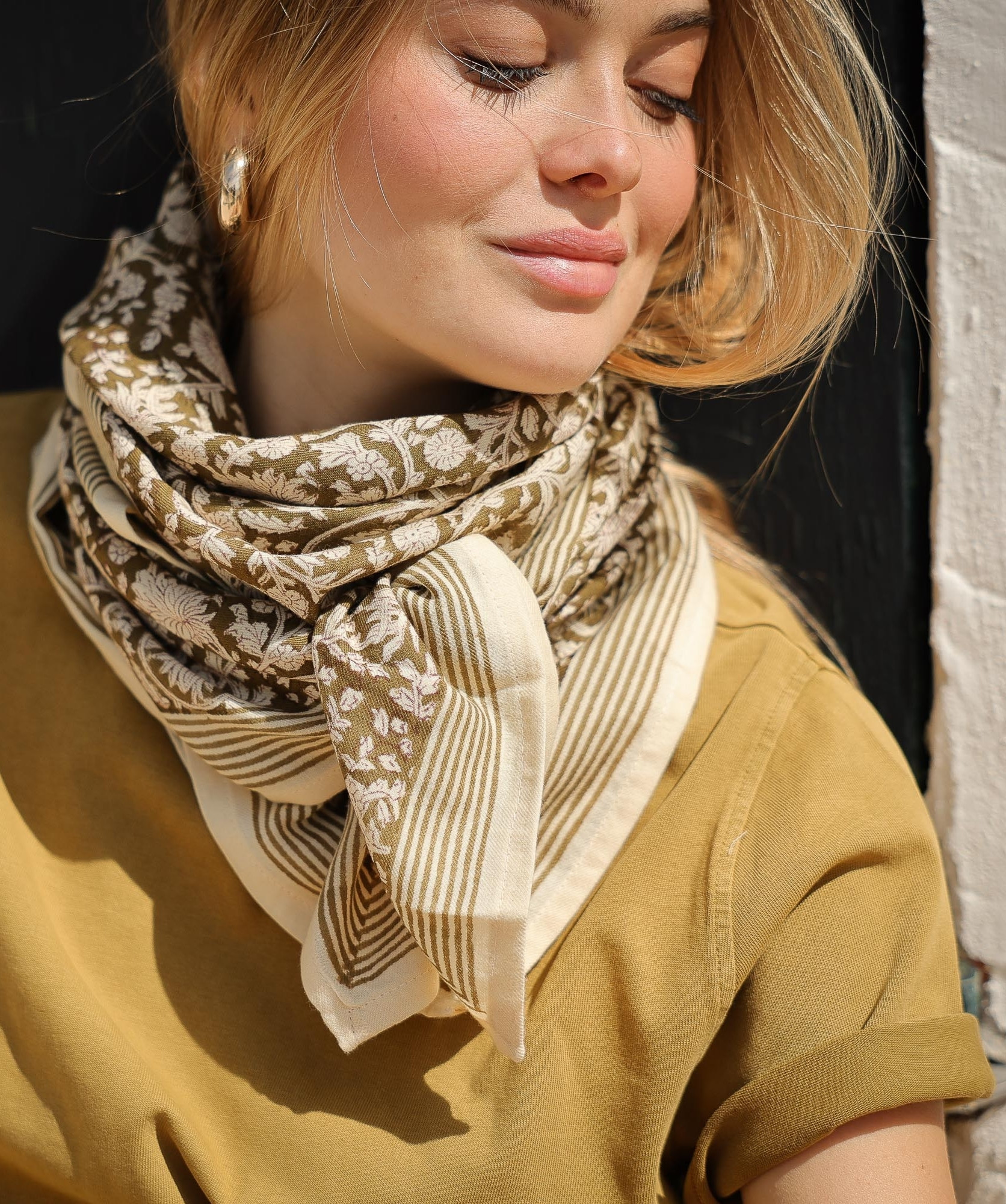 Foulard grand format – Anjali Kaki