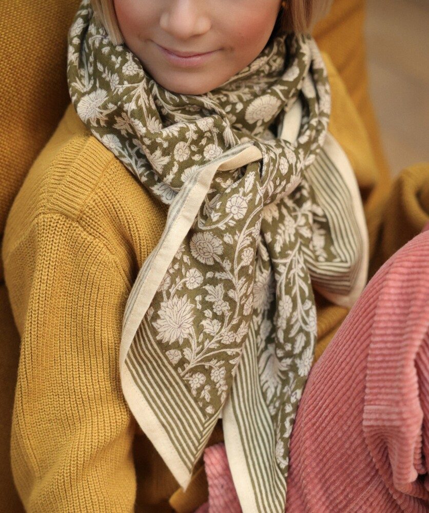 Foulard grand format – Anjali Kaki