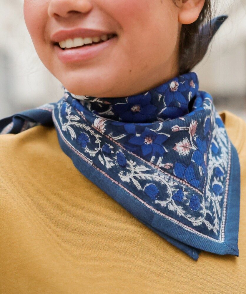 Foulard petit format – Uma bleu cobalt