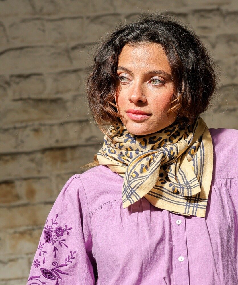 Foulard grand format – Léopard camel