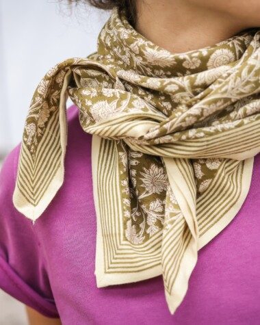Foulard grand format – Anjali Kaki