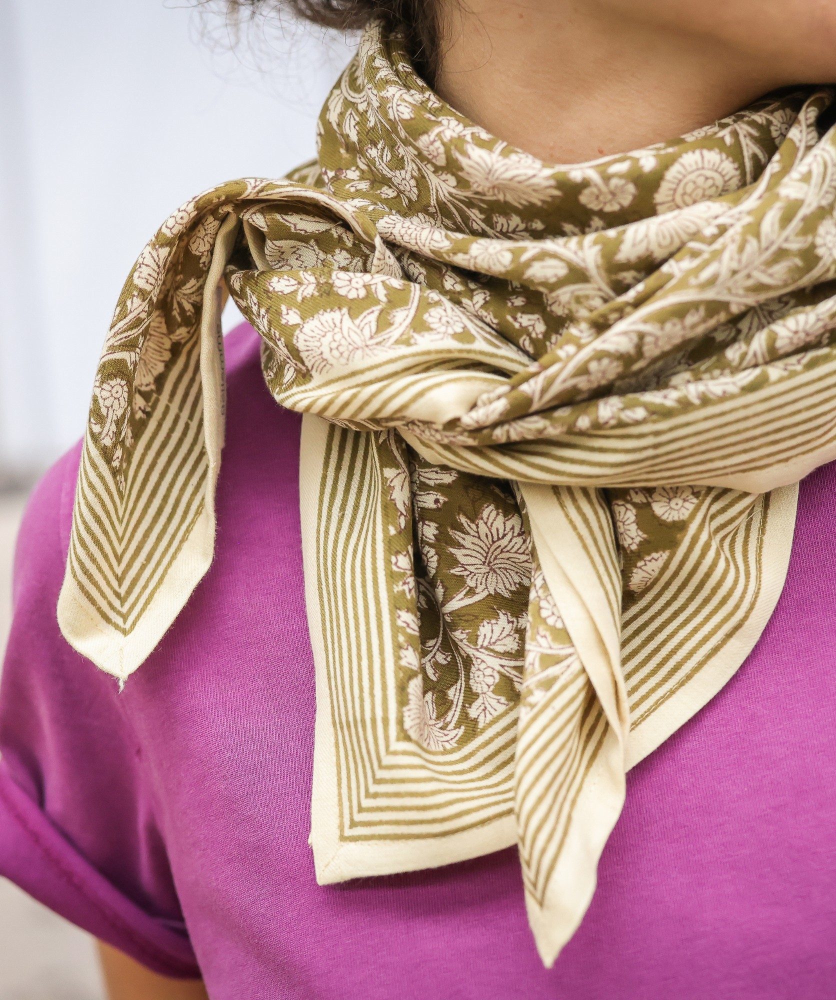 Foulard grand format – Anjali Kaki