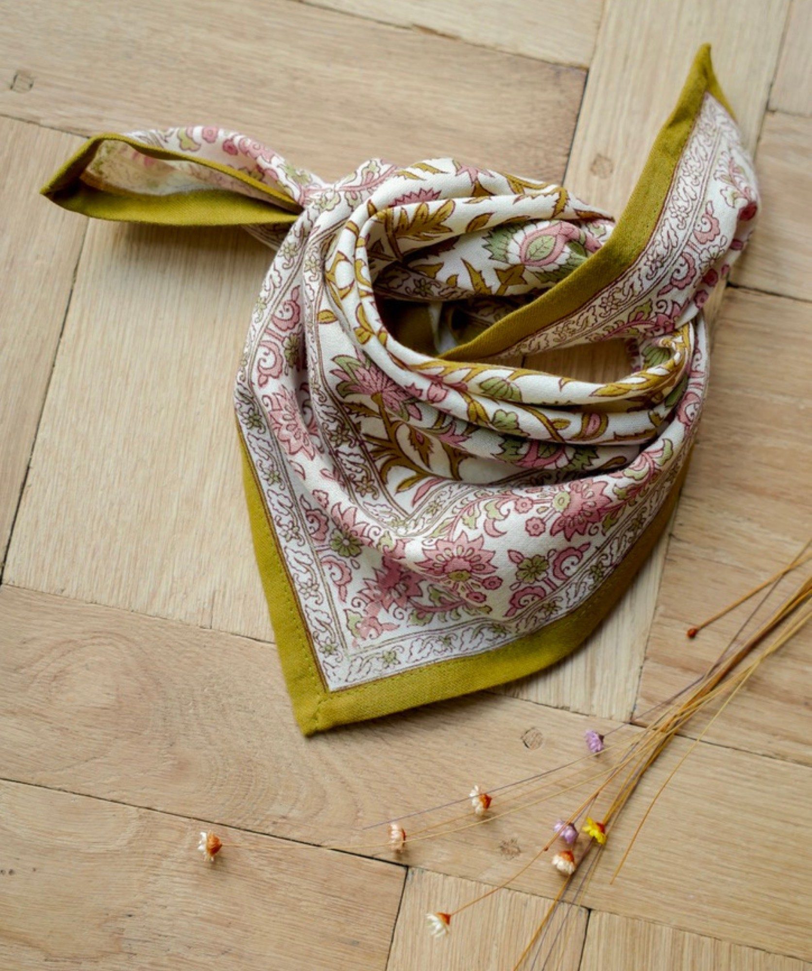 Foulard petit format – Mina Jaspe