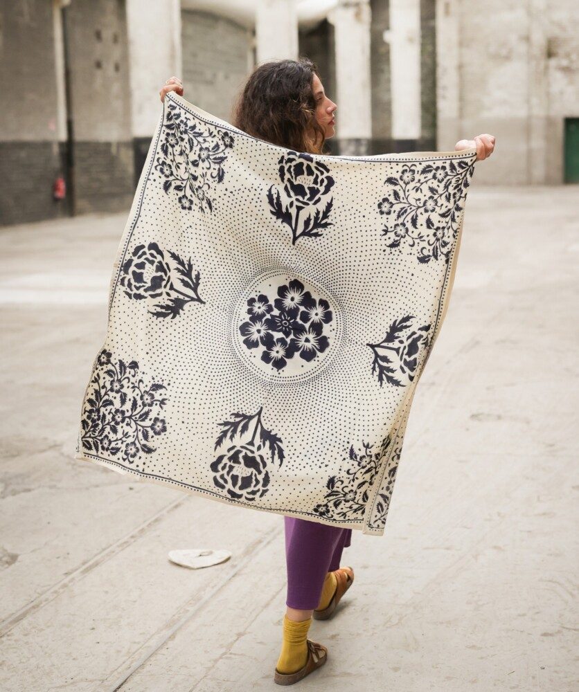 Foulard grand format – Hindi Bandana écru