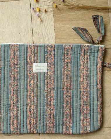 Pochette très grand format / Ordinateur 15′ – Yanam