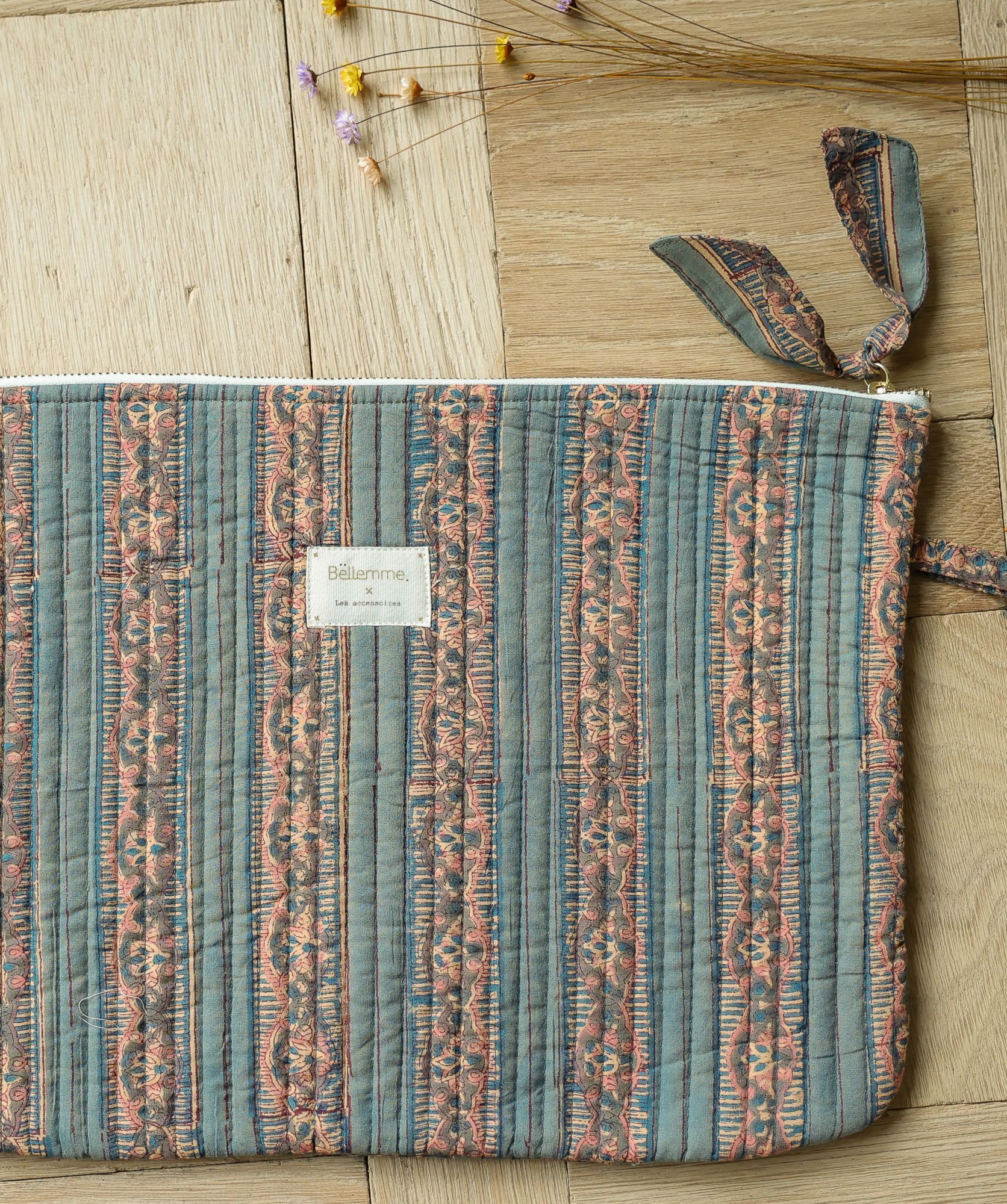 Pochette très grand format Harrison / 15′ – Yanam