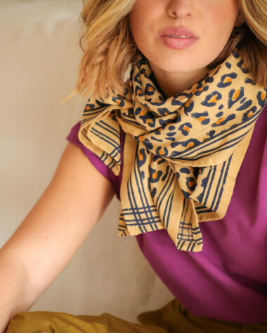 Foulard grand format – Léopard camel