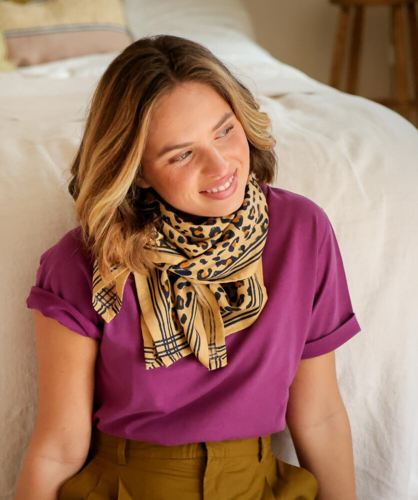 Foulard grand format – Léopard camel