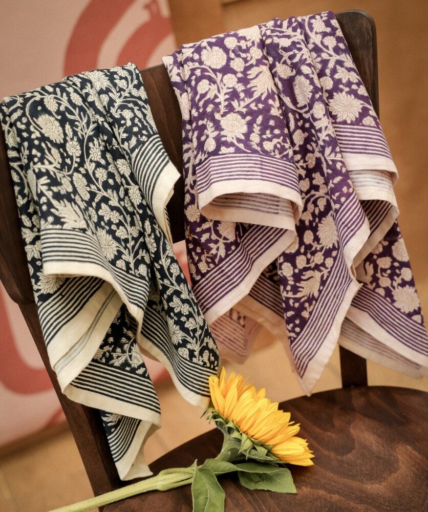 Foulard grand format – Anjali Encre