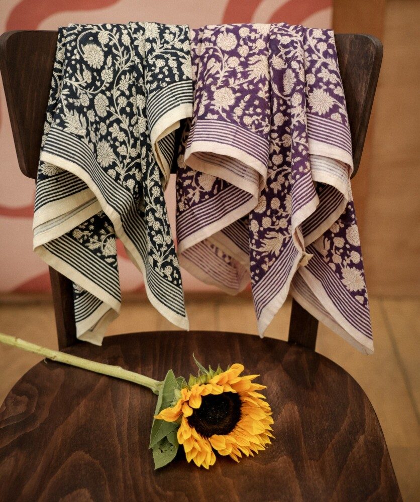 Foulard grand format – Anjali Encre