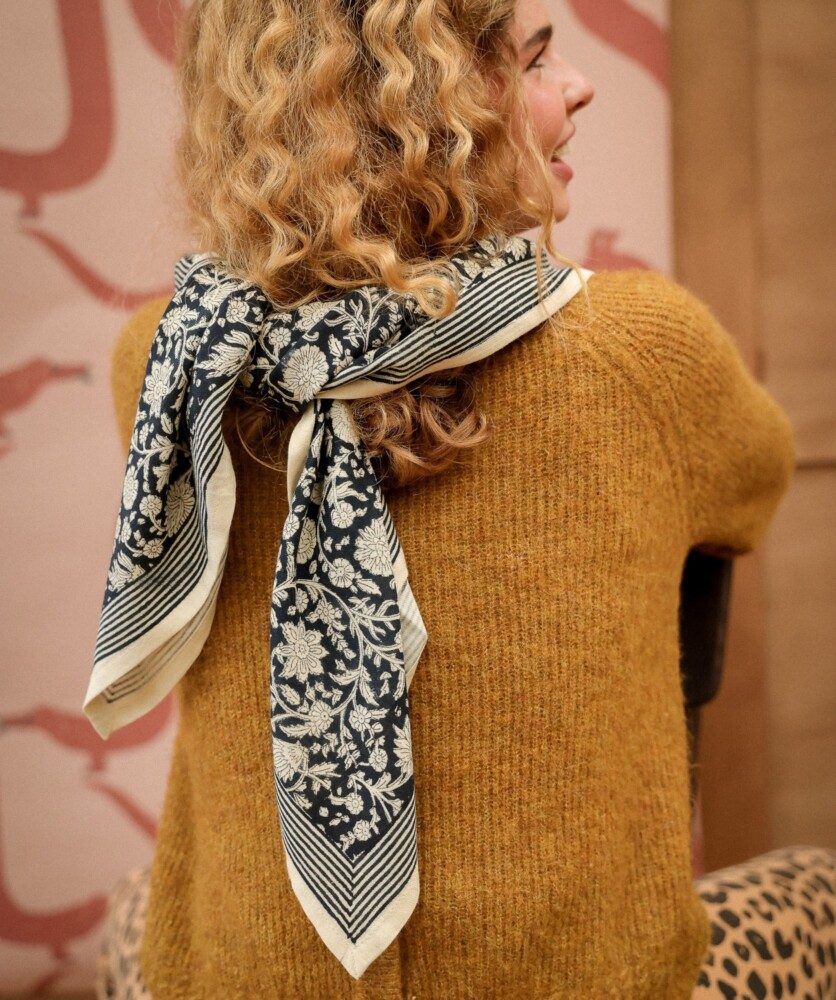 Foulard grand format – Anjali Encre