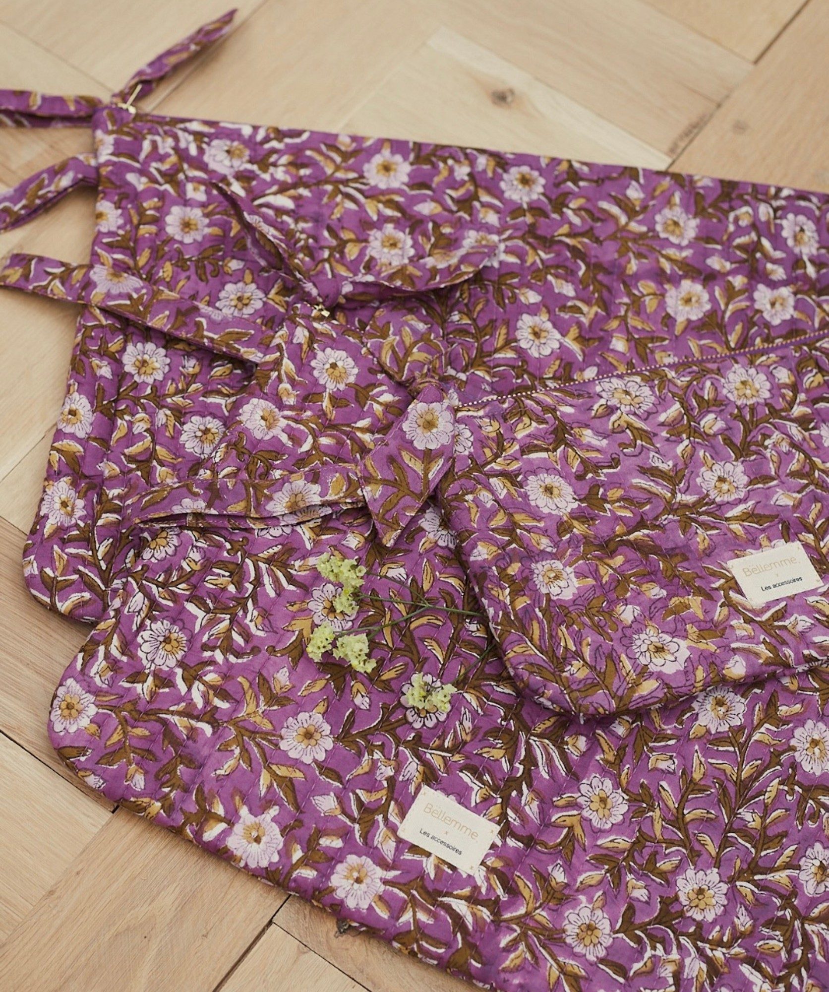 Pochette très grand format Harrison / 15′ – Scarlett Purple