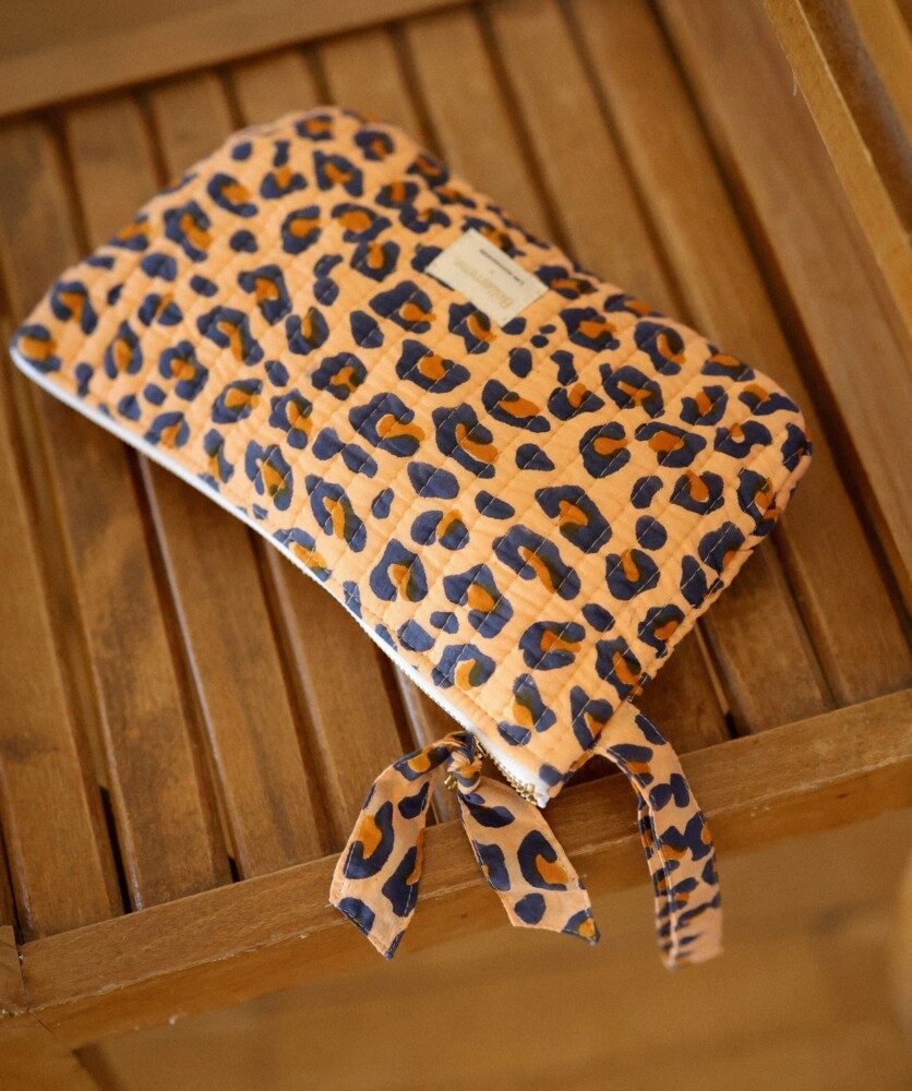 Pochette format medium – Léopard camel