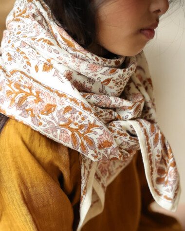 Foulard grand format – Rhapsody Poudré