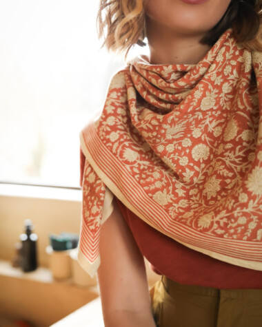 Foulard grand format – Anjali Orange Brûlée