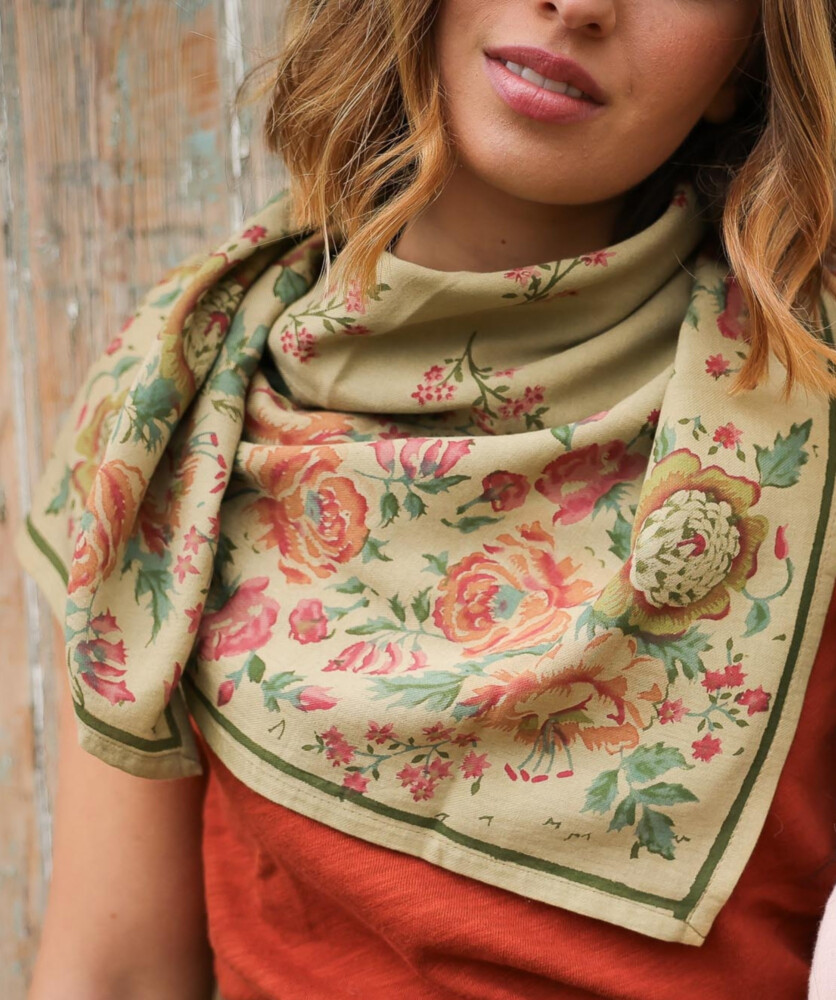 Foulard grand format – Jeanet Amande
