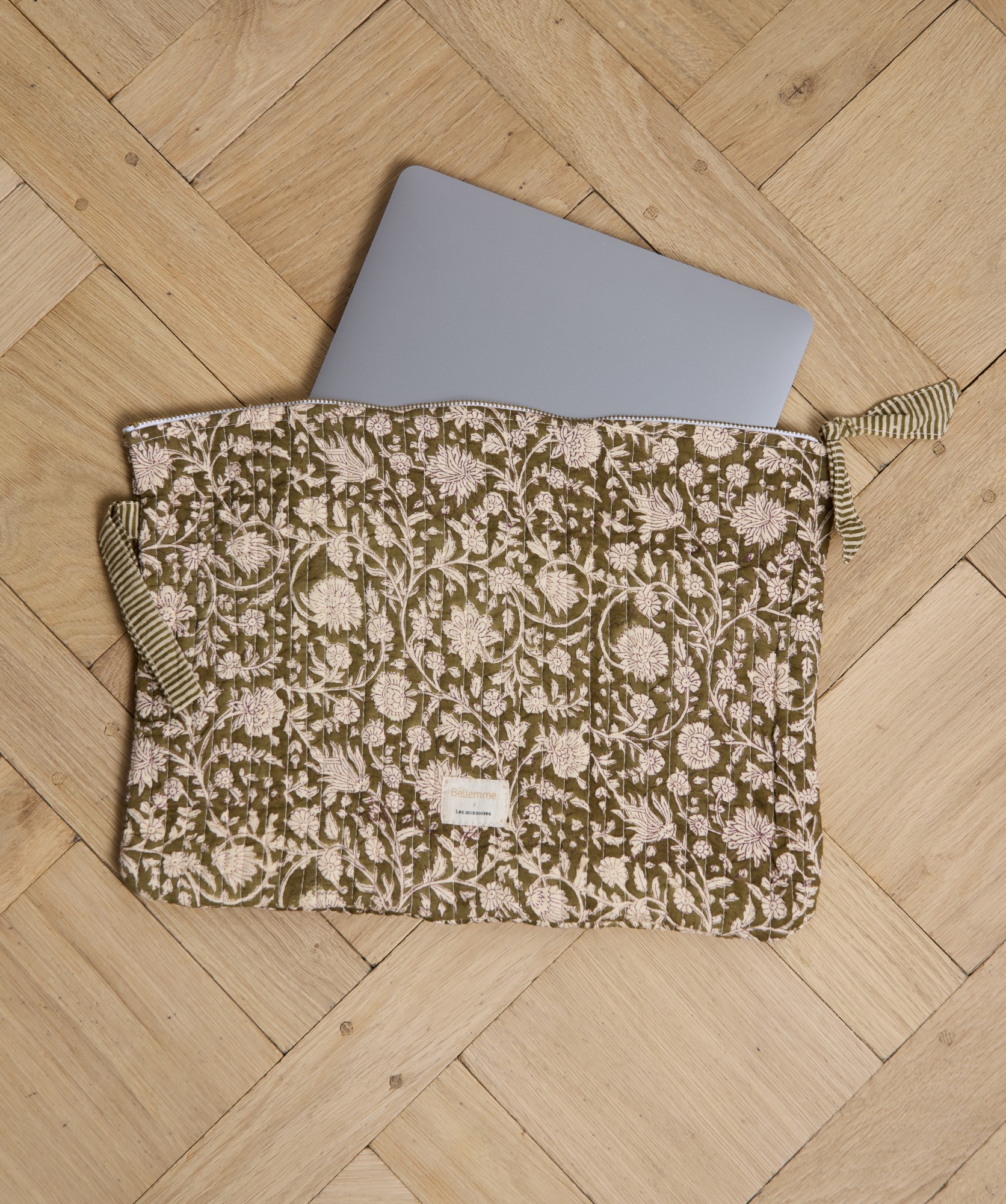 Pochette très grand format Harrison / 15′ – Anjali Kaki
