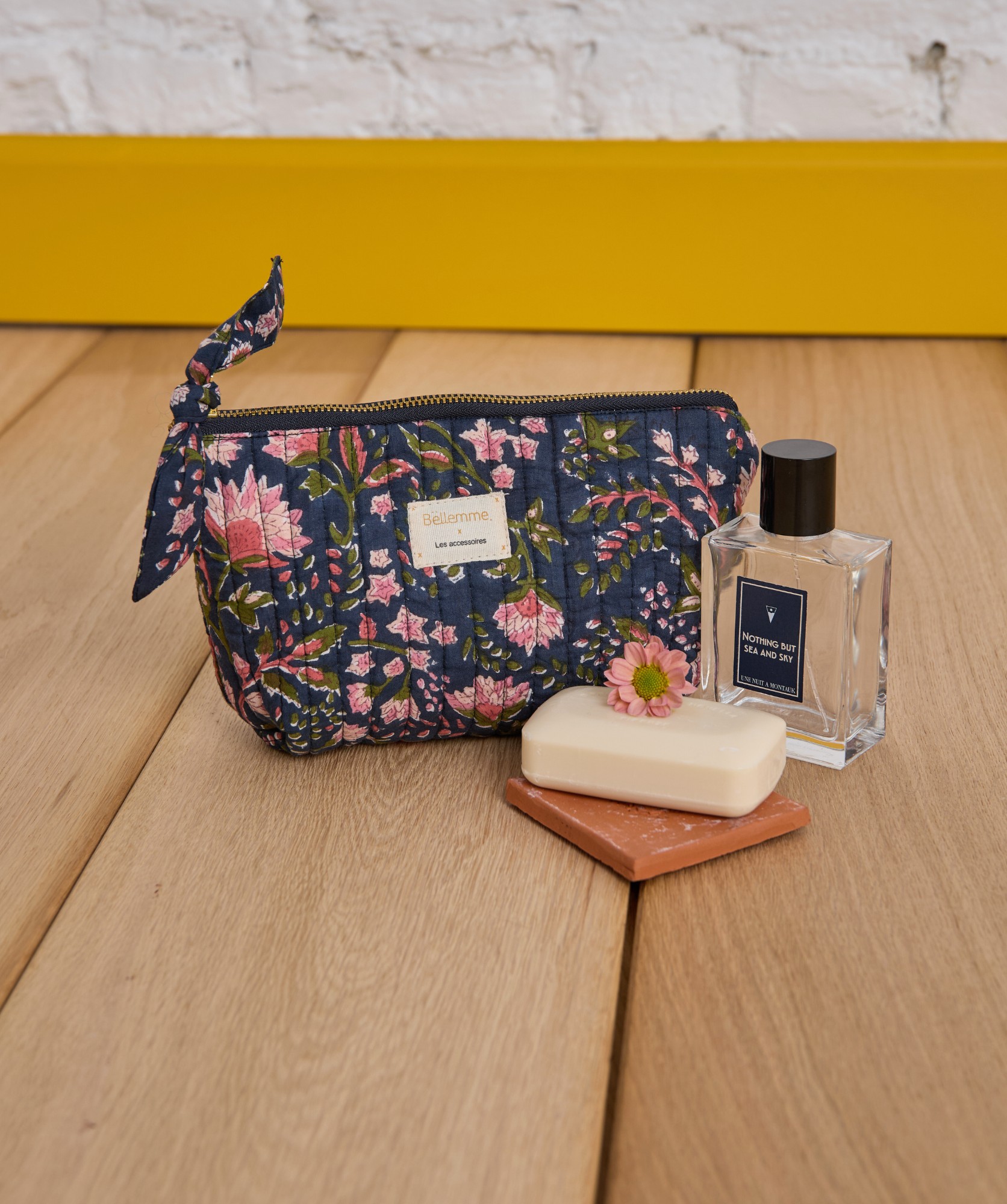 Trousse à maquillage Alma – Rhapsody Réglisse