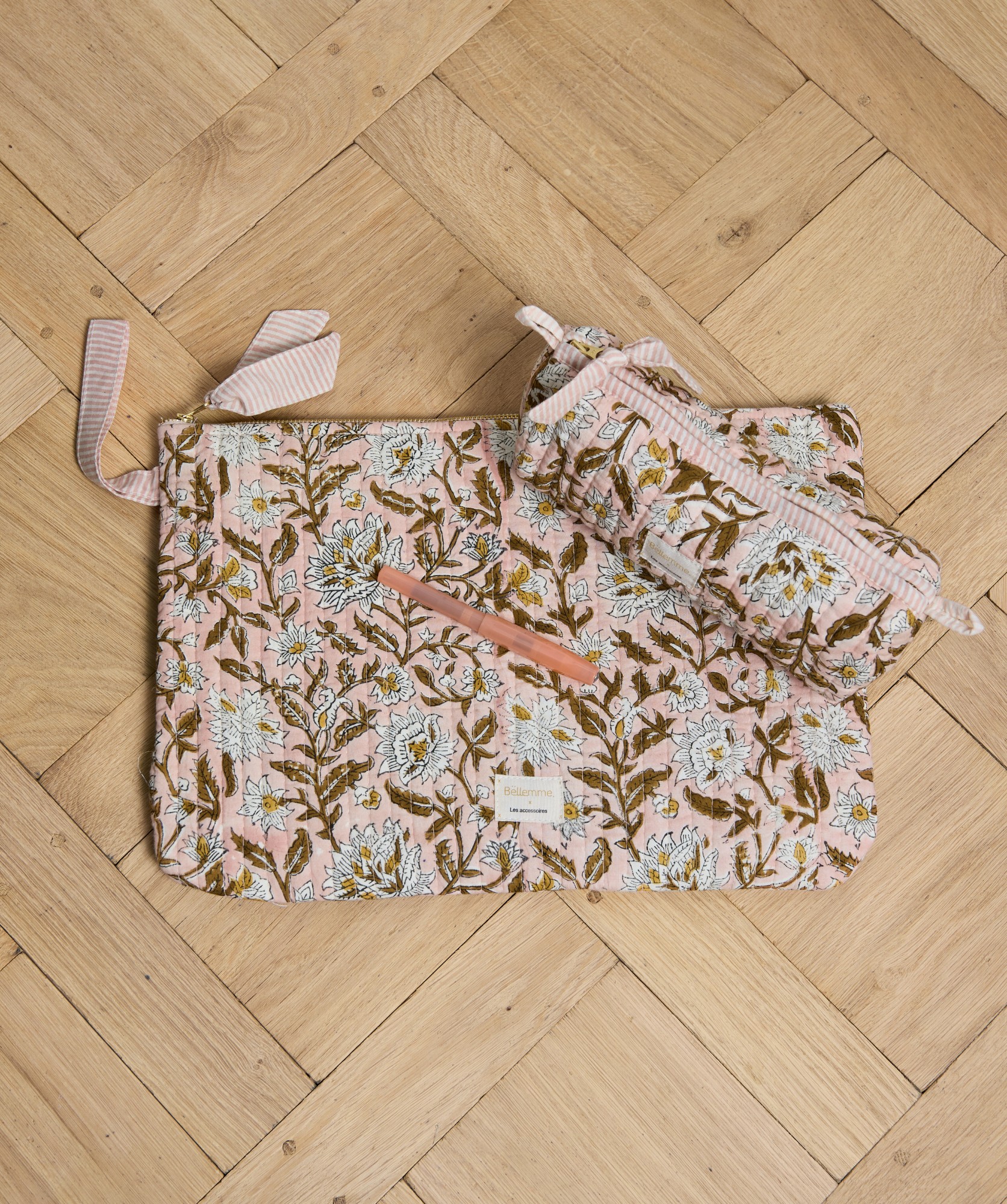 Pochette très grand format Harrison / 15′ – Harper Rose d’Eté