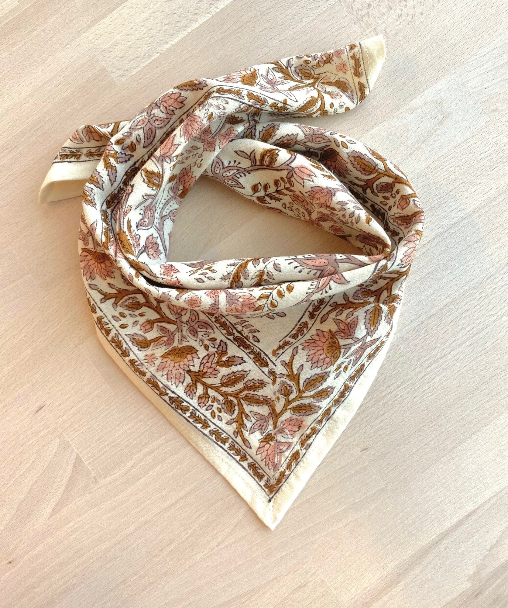 Foulard petit format – Rhapsody Poudre