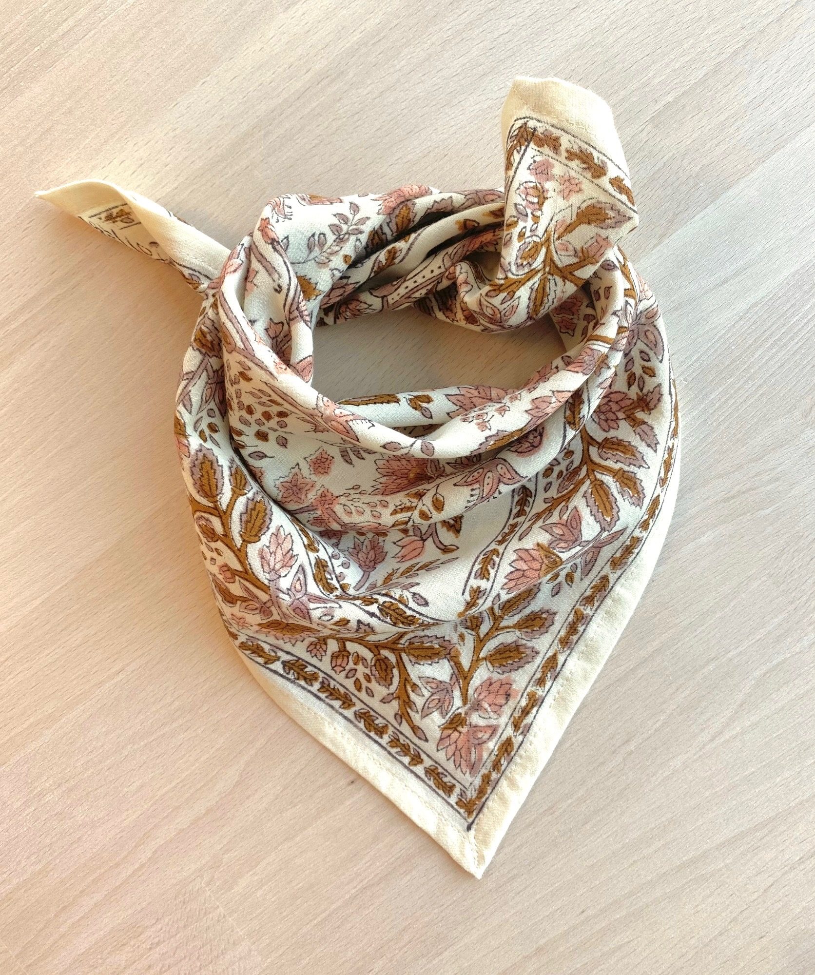 Foulard petit format – Rhapsody Poudre