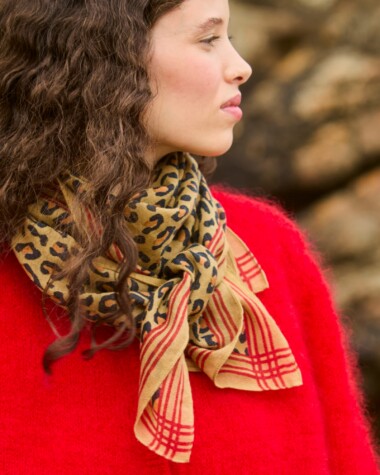 Foulard en laine grand format – Léopard Camel