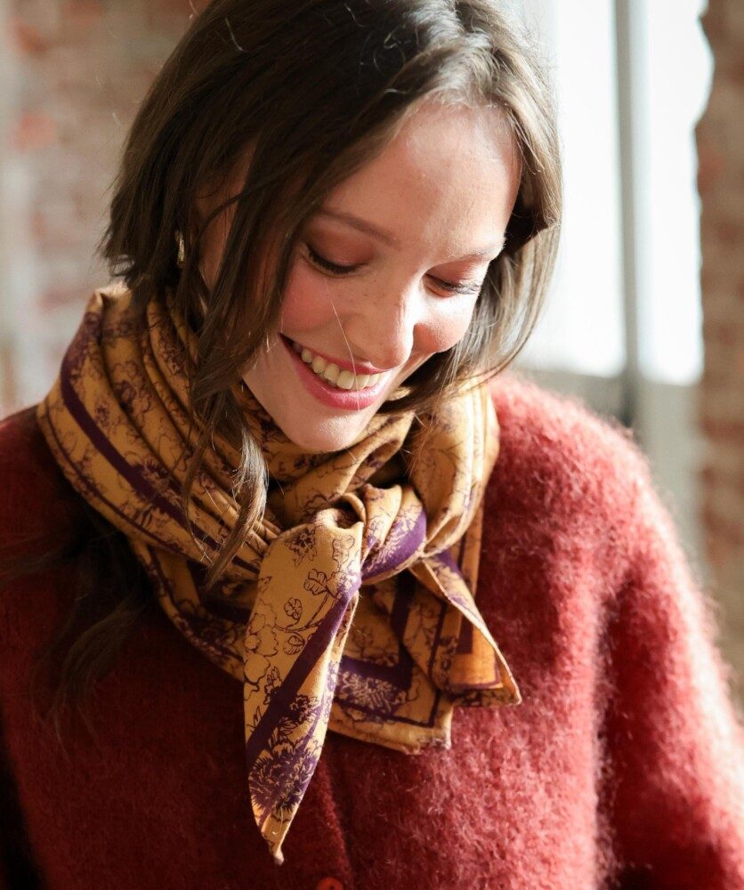 Foulard grand format – Antoinette Prune