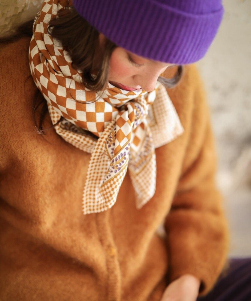 Foulard grand format – Damier caramel
