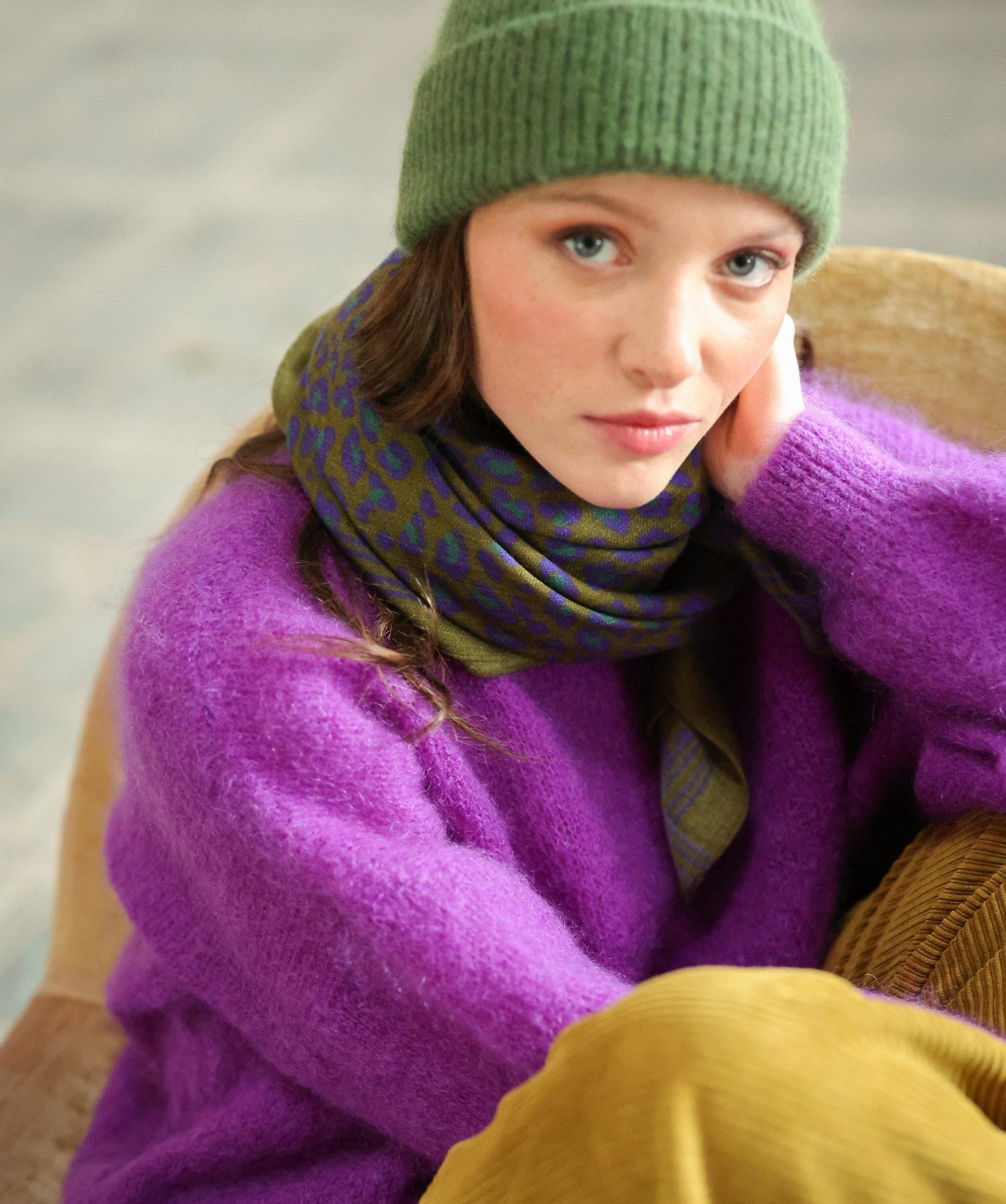 Foulard en laine grand format – Léopard Bronze