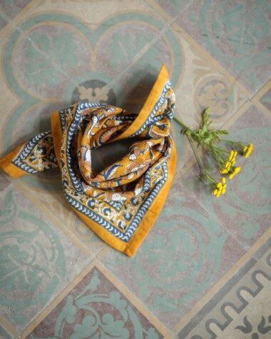 Foulard petit format – Jaya Safran