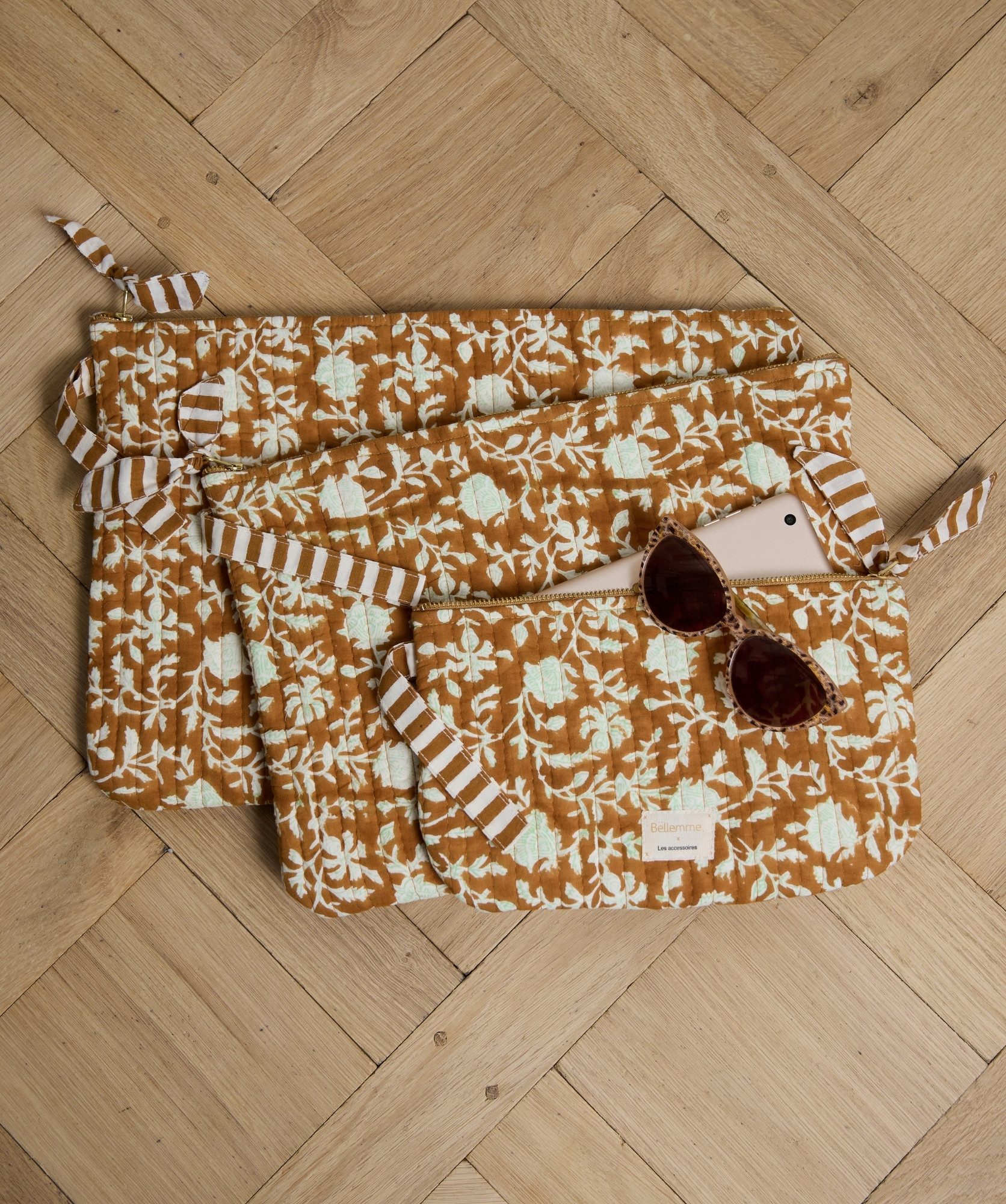 Pochette très grand format Harrison / 15′ – Kate Caramel