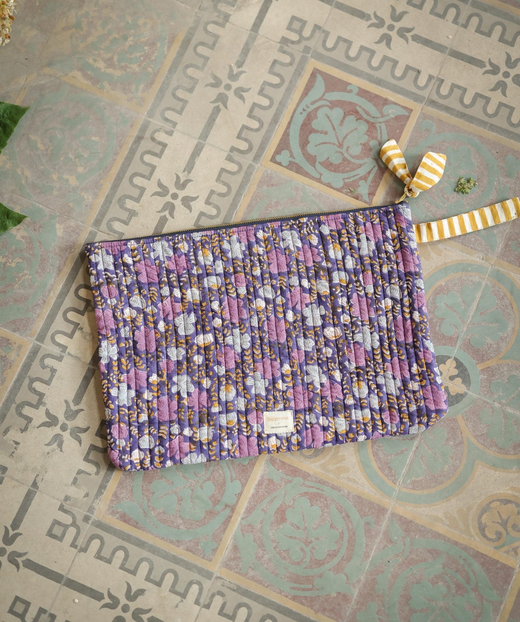 Pochette très grand format Harrison / 15′ – Ellis Cassis