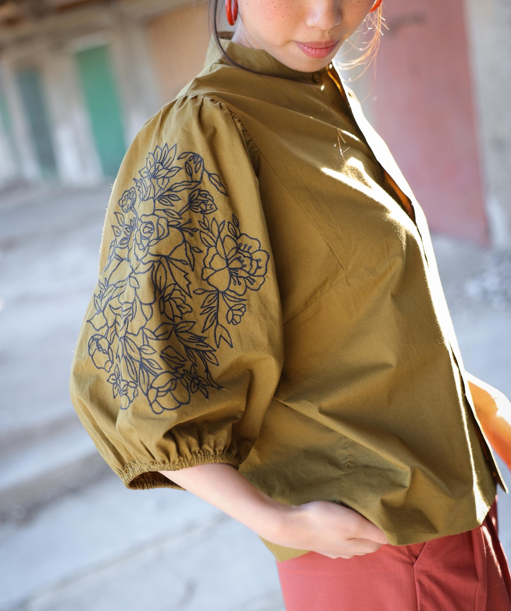 Chemise Bergame – Popeline de coton Bronze brodée