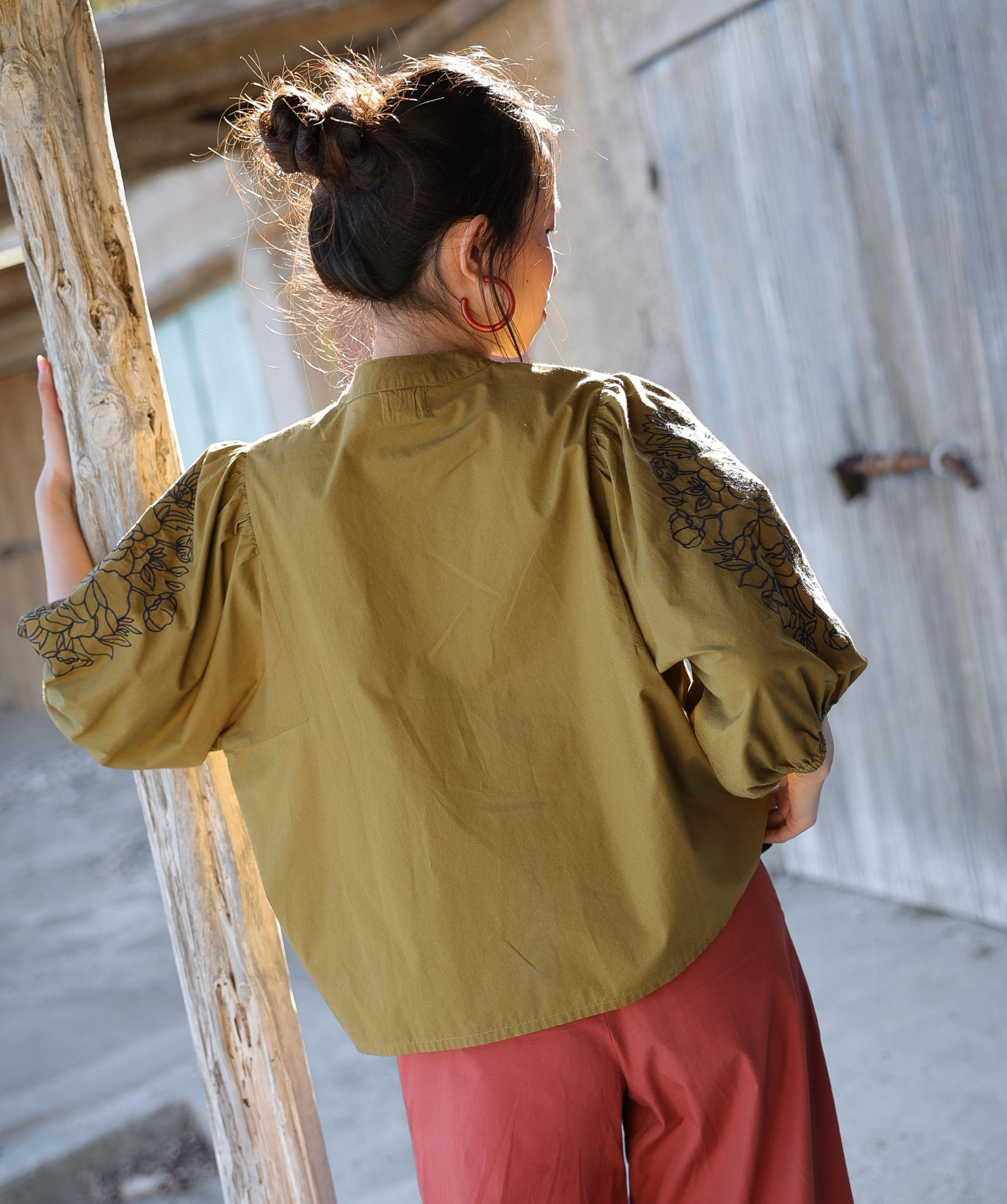 Chemise Bergame – Popeline de coton Bronze brodée