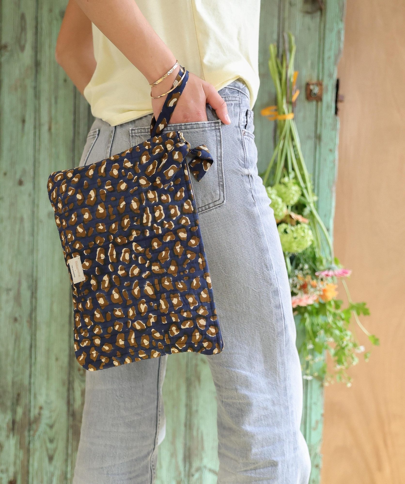 Pochette grand format Harrison / 13′ – Léopard Navy
